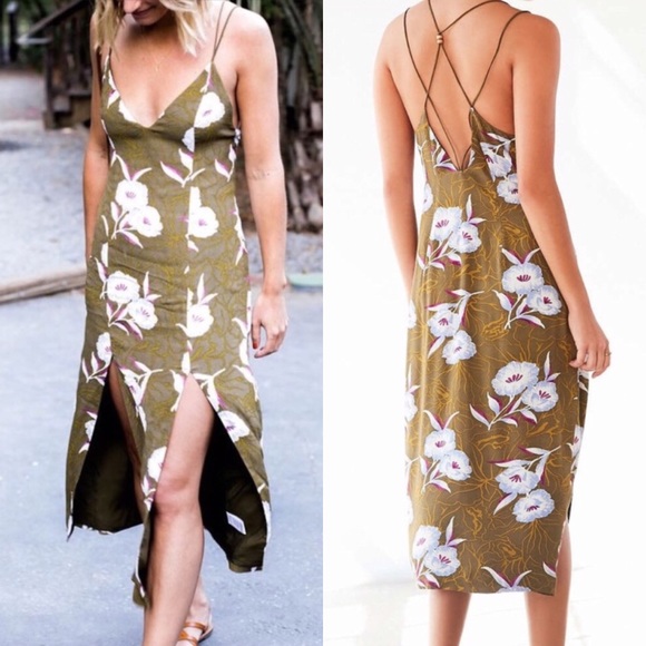 Urban Outfitters Dresses & Skirts - Green Hawaiian Strappy Dress